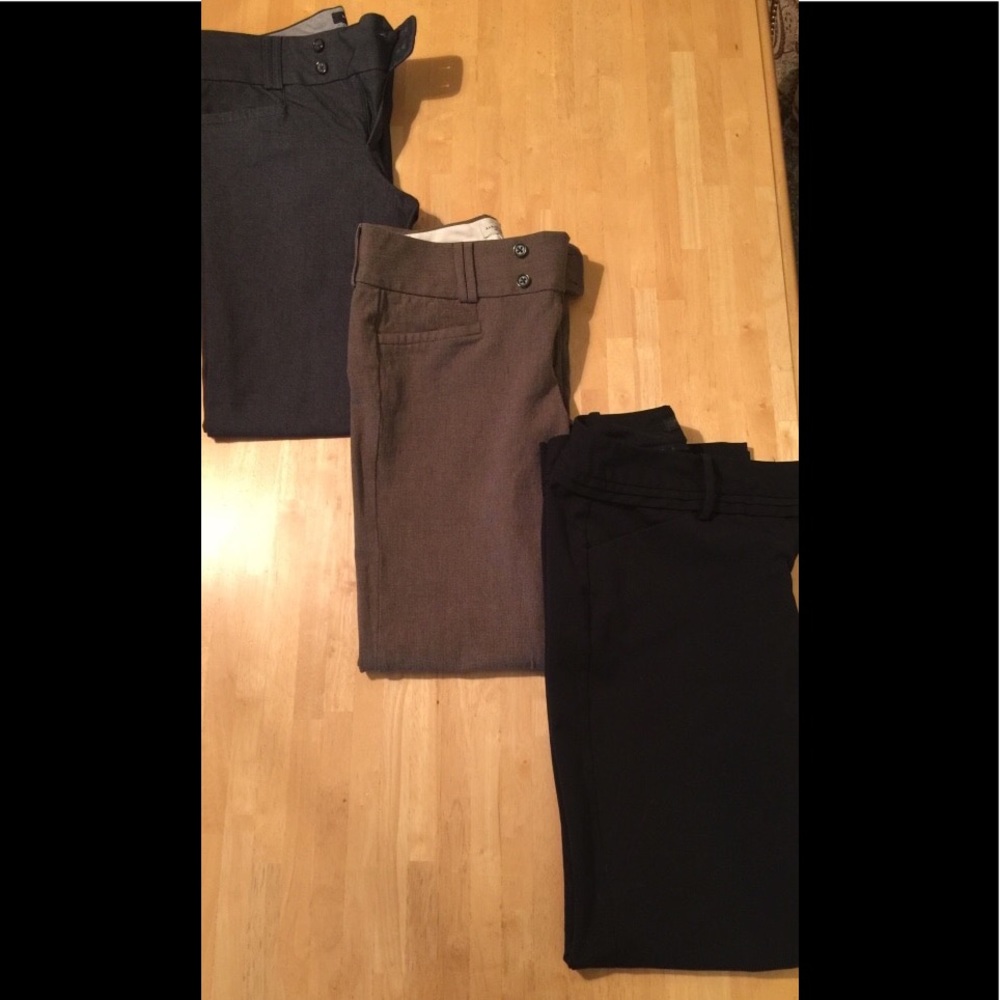 Women’s dress pants. Size 6.